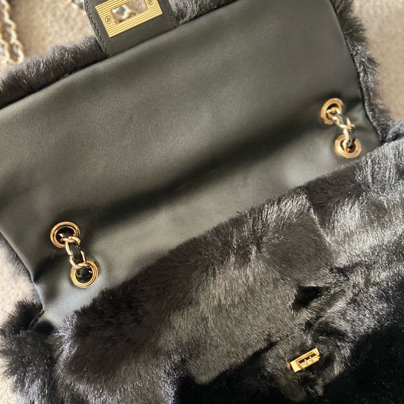 Purse - Picture 7 of 9